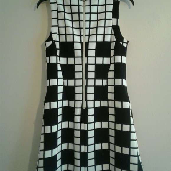 Lucy Paris size medium Mod geometric dress - Picture 4 of 5